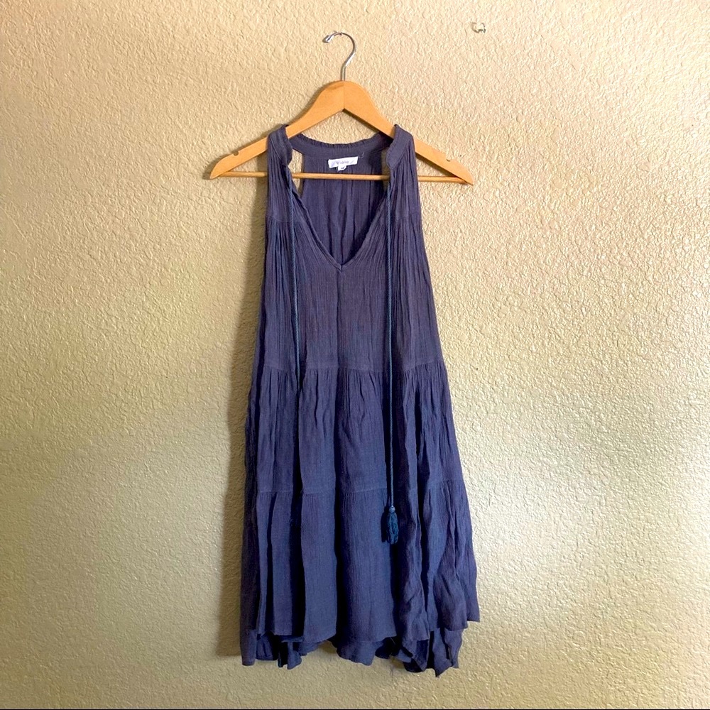 Adorable sleeveless dress
